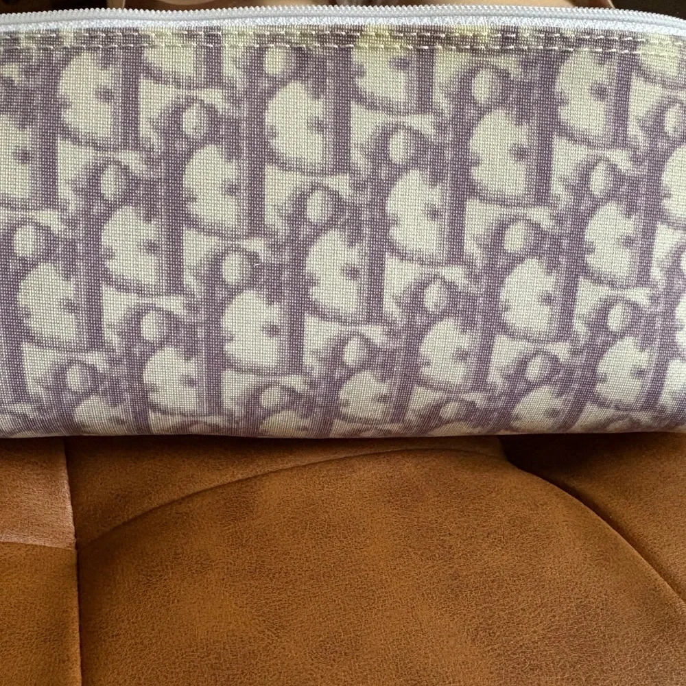 Dior Pouch - Picture 8 of 12